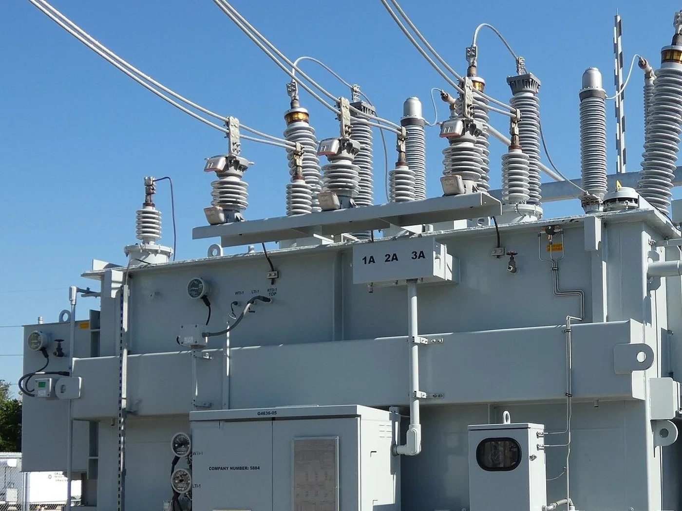 Transmission transformer
